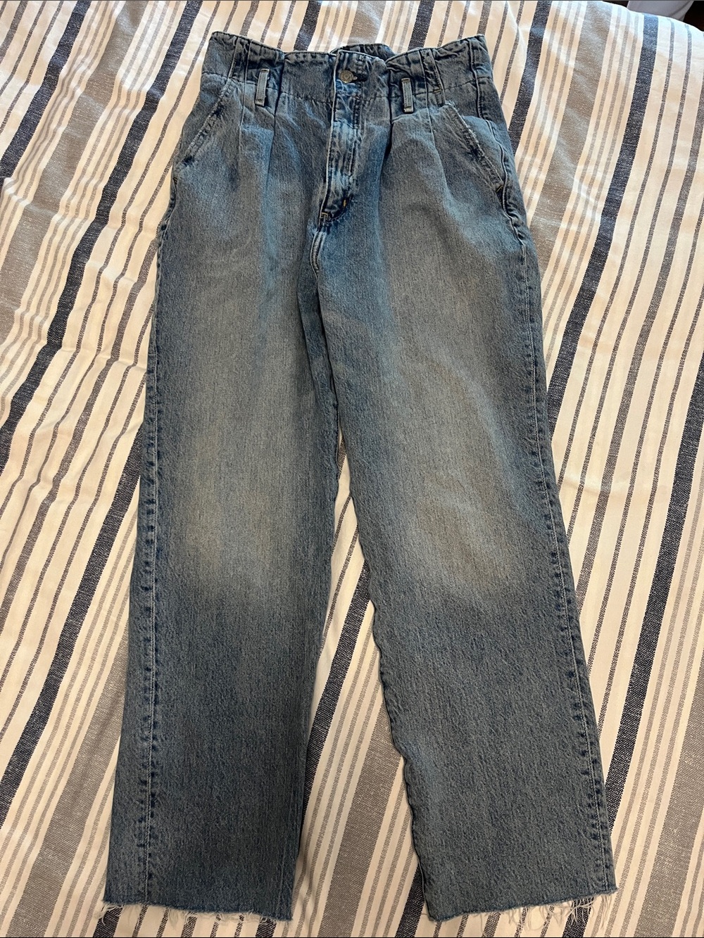 Abercrombie & Fitch Relaxed Fit Light Blue Denim Jeans